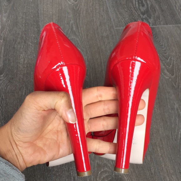Browns B2 red open toe patent heels size 35 - Picture 3 of 4